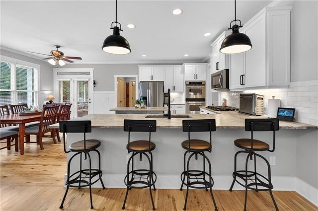 5878 Deer Crossing Drive, Sugar Hill, GA 30518