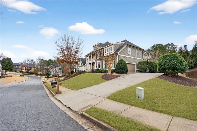5878 Deer Crossing Drive, Sugar Hill, GA 30518