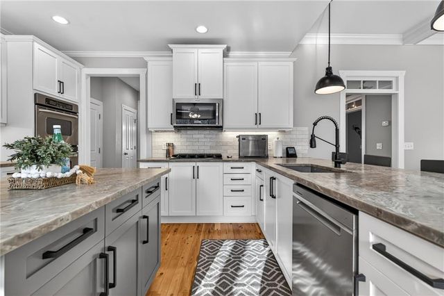 5878 Deer Crossing Drive, Sugar Hill, GA 30518