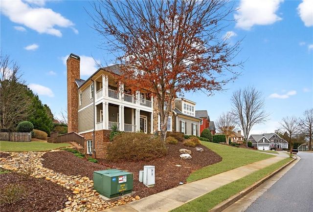 5878 Deer Crossing Drive, Sugar Hill, GA 30518