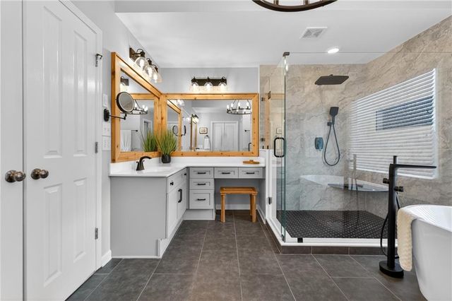 5878 Deer Crossing Drive, Sugar Hill, GA 30518