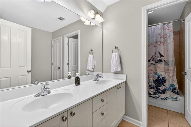 5878 Deer Crossing Drive, Sugar Hill, GA 30518