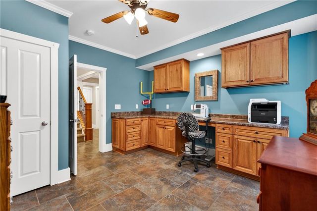 5878 Deer Crossing Drive, Sugar Hill, GA 30518