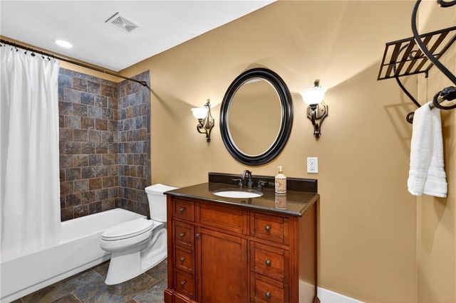 5878 Deer Crossing Drive, Sugar Hill, GA 30518