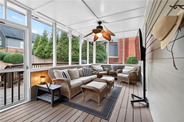 5878 Deer Crossing Drive, Sugar Hill, GA 30518