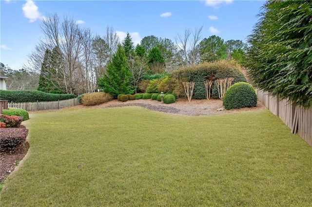 5878 Deer Crossing Drive, Sugar Hill, GA 30518