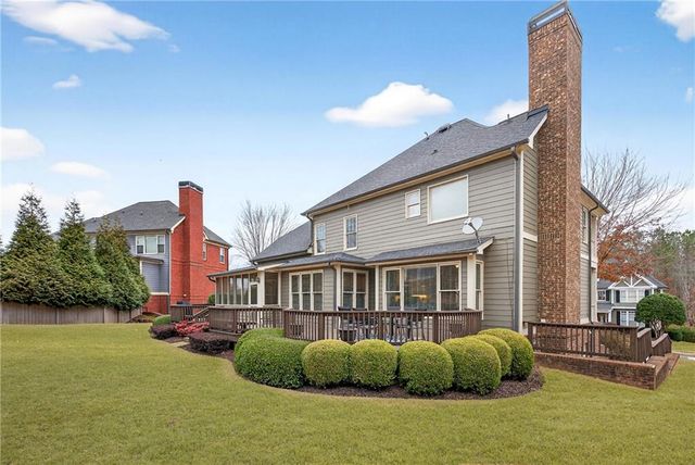 5878 Deer Crossing Drive, Sugar Hill, GA 30518