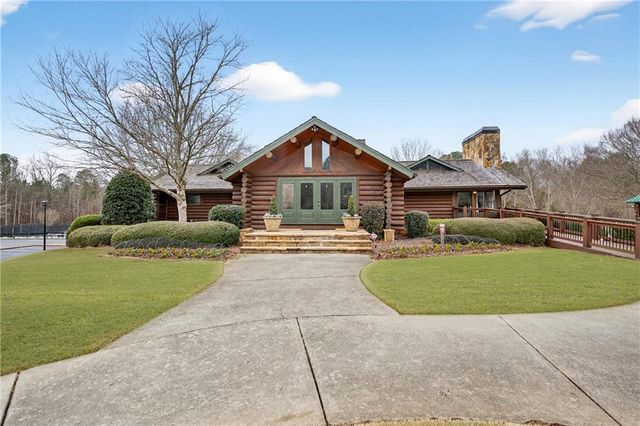 5878 Deer Crossing Drive, Sugar Hill, GA 30518