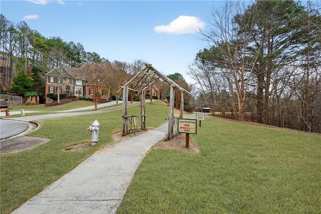 5878 Deer Crossing Drive, Sugar Hill, GA 30518