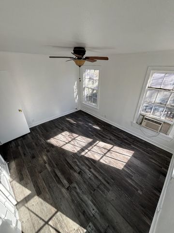 1321 Oak Street, Grand Prairie, TX 75050