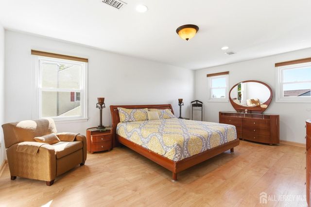 43 Scarlet Drive, Sayreville, NJ 08859