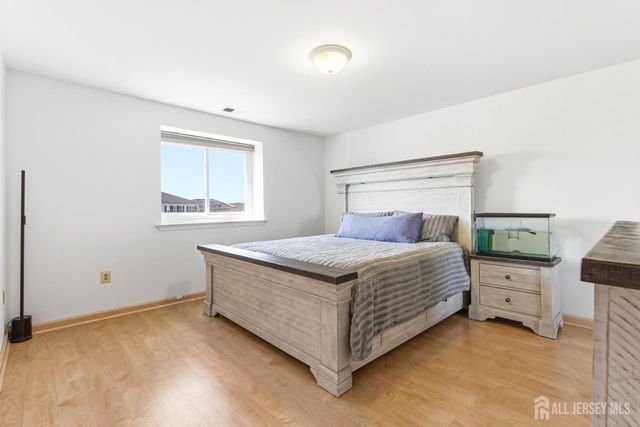 43 Scarlet Drive, Sayreville, NJ 08859