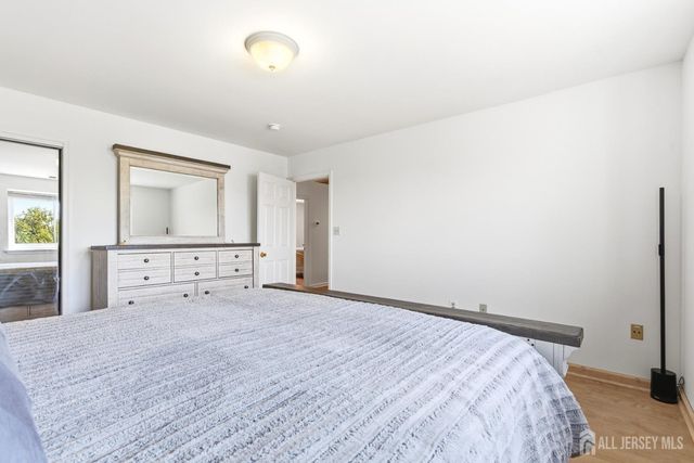 43 Scarlet Drive, Sayreville, NJ 08859