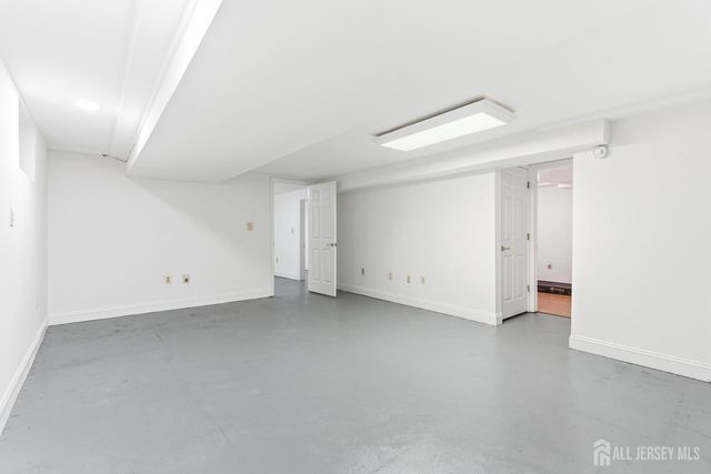 43 Scarlet Drive, Sayreville, NJ 08859