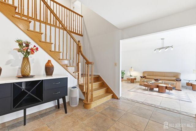43 Scarlet Drive, Sayreville, NJ 08859