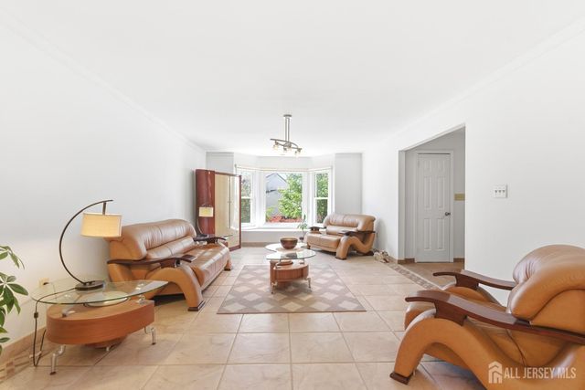 43 Scarlet Drive, Sayreville, NJ 08859