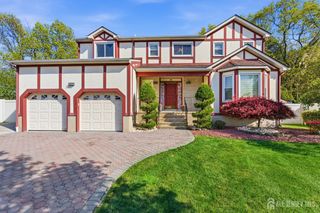 43 Scarlet Drive, Sayreville, NJ 08859