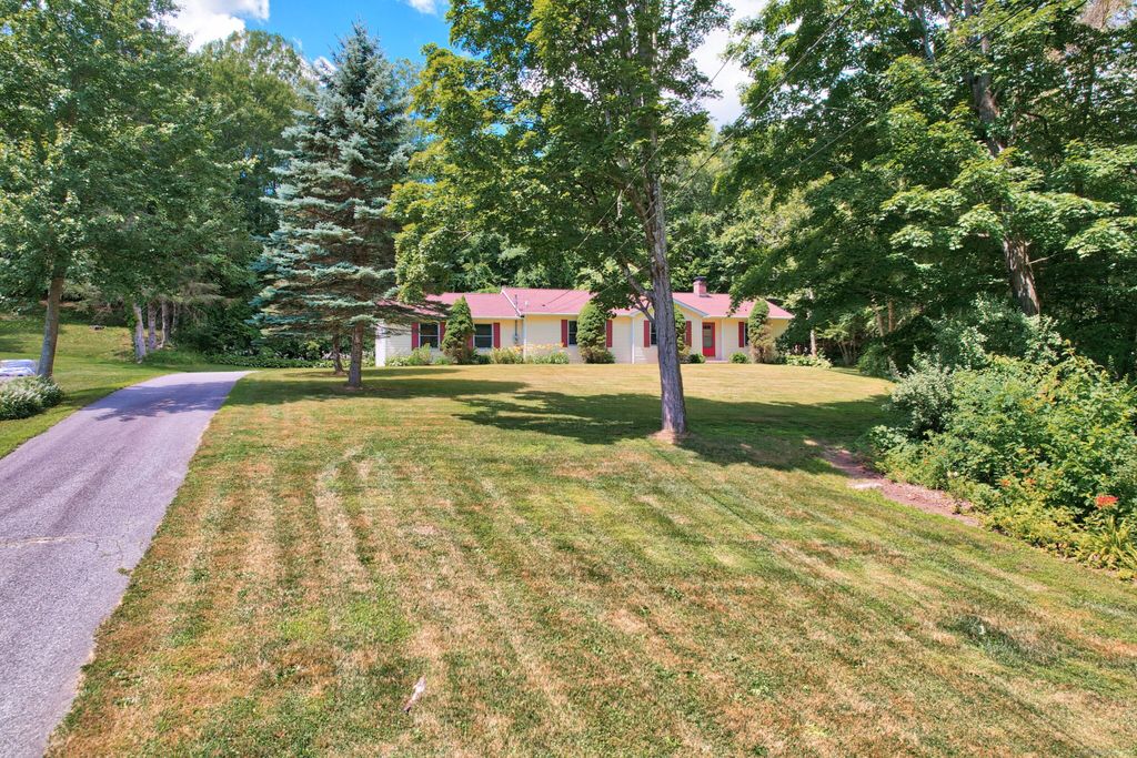 35 Andre Drive, Litchfield, CT 06778