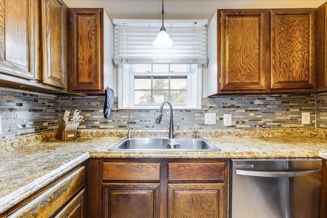 326 N Jane St, Haysville, KS 67060