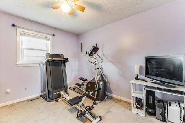 326 N Jane St, Haysville, KS 67060