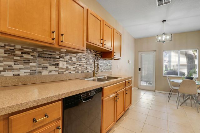 2122 SE Grand Drive, Port St. Lucie, FL 34952