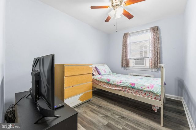 540 SNOWDEN RD, Upper Darby, PA 19082