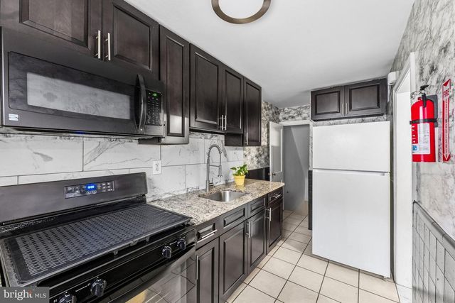 540 SNOWDEN RD, Upper Darby, PA 19082