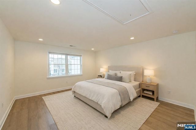 28 Spring Wolf Trail, Franklin Lakes, NJ 07417