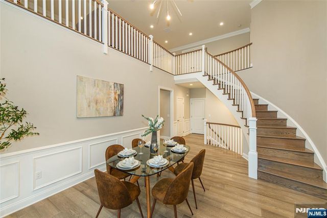 28 Spring Wolf Trail, Franklin Lakes, NJ 07417