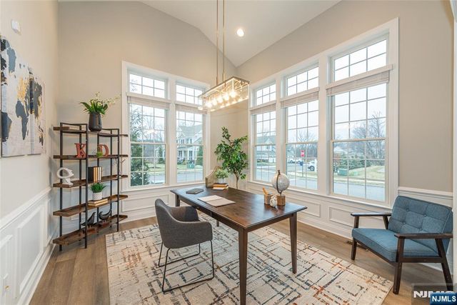 28 Spring Wolf Trail, Franklin Lakes, NJ 07417