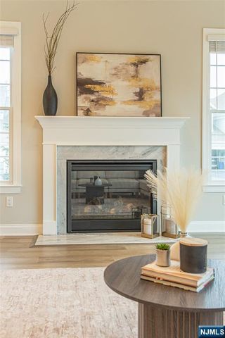 28 Spring Wolf Trail, Franklin Lakes, NJ 07417