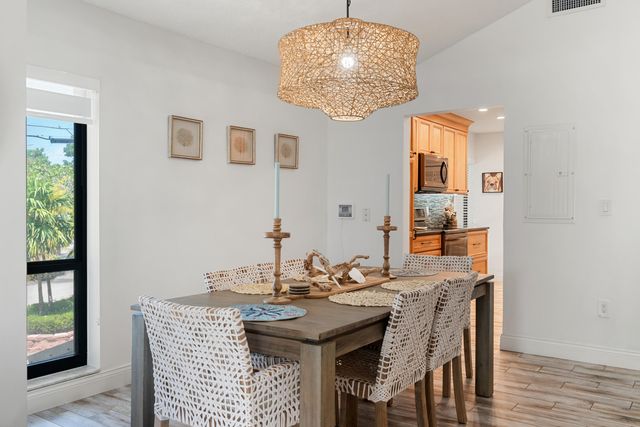 9812 Windward Avenue, Key Largo, FL 33037