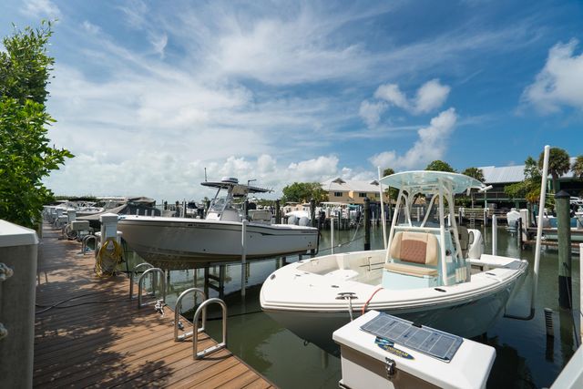 9812 Windward Avenue, Key Largo, FL 33037