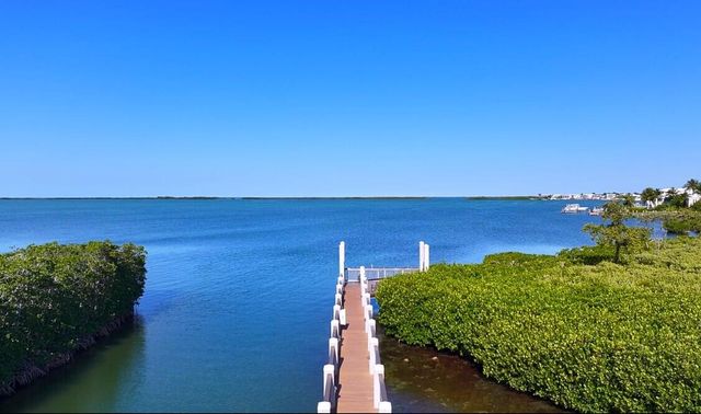 9812 Windward Avenue, Key Largo, FL 33037