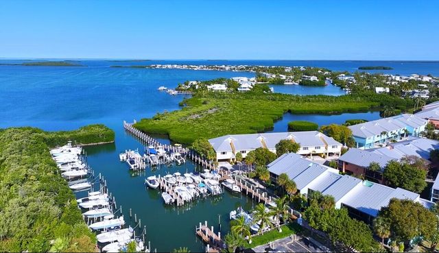 9812 Windward Avenue, Key Largo, FL 33037