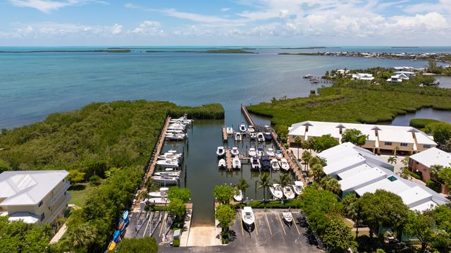 9812 Windward Avenue, Key Largo, FL 33037