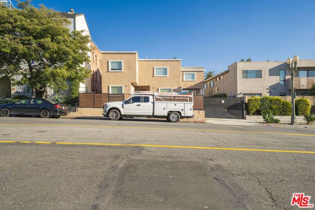 136 N Rampart Boulevard, Los Angeles, CA 90026