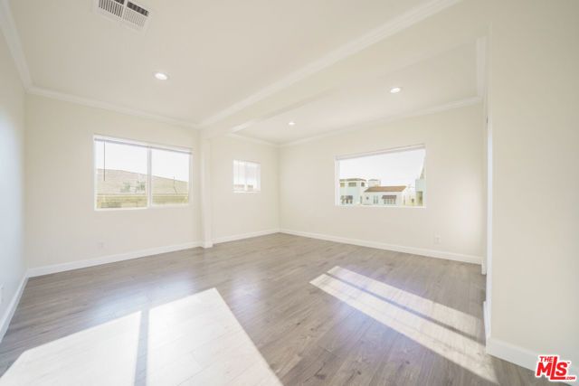 136 N Rampart Boulevard, Los Angeles, CA 90026