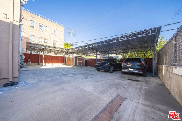 136 N Rampart Boulevard, Los Angeles, CA 90026