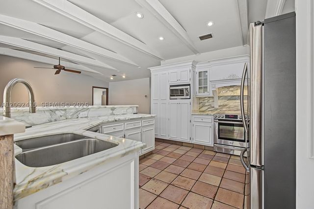 7320 SW 16th St, Plantation, FL 33317