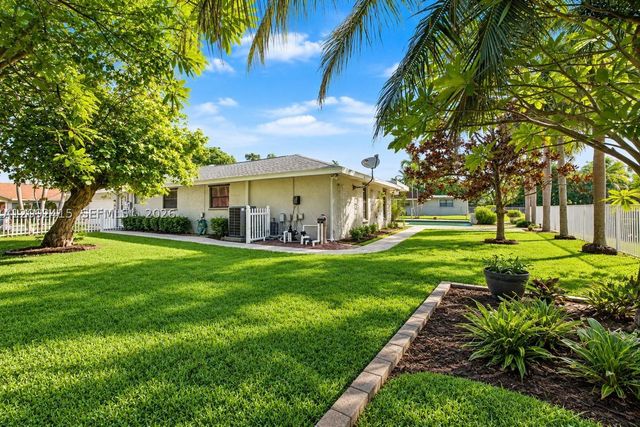 7320 SW 16th St, Plantation, FL 33317