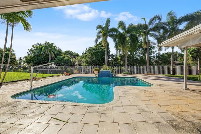 7320 SW 16th St, Plantation, FL 33317