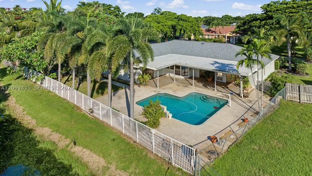 7320 SW 16th St, Plantation, FL 33317