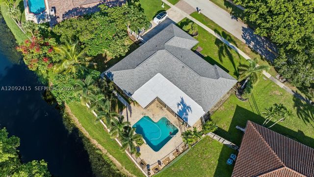 7320 SW 16th St, Plantation, FL 33317