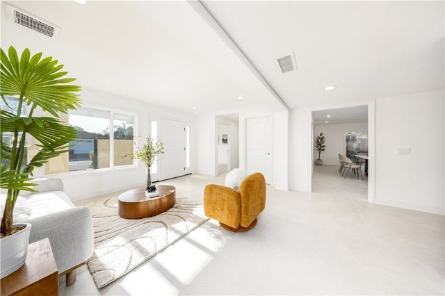 19421 Sierra Lago, Irvine, CA 92603