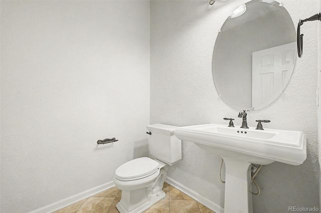 16131 E Lake Drive, Aurora, CO 80016