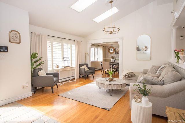 27 Ferndale Avenue, Miller Place, NY 11764