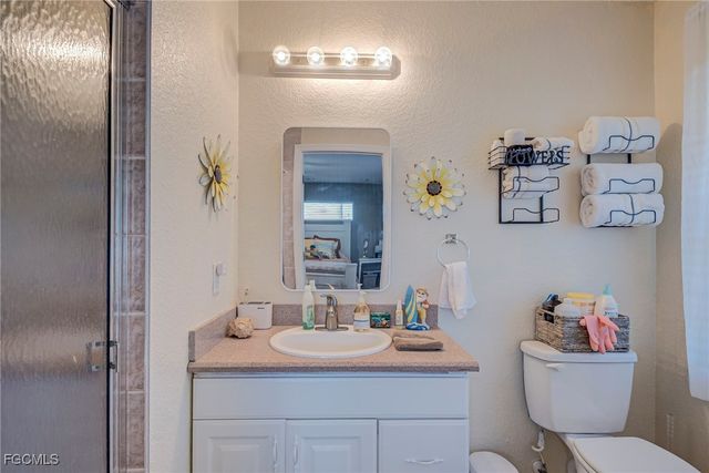 901 NW 3rd PL, Cape Coral, FL 33993