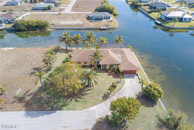 901 NW 3rd PL, Cape Coral, FL 33993