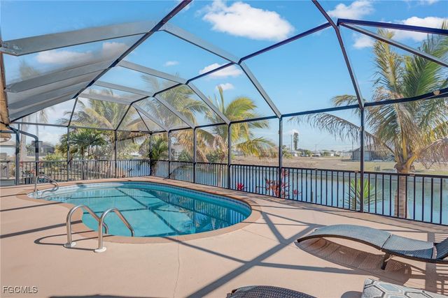 901 NW 3rd PL, Cape Coral, FL 33993